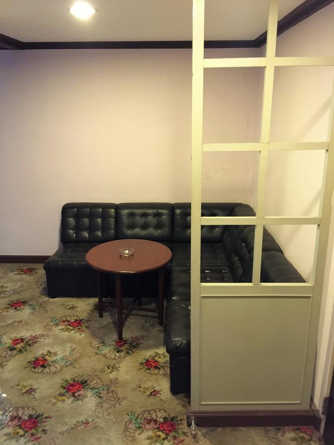 Daeng Plaza Hotel Phuket Eksteriør billede