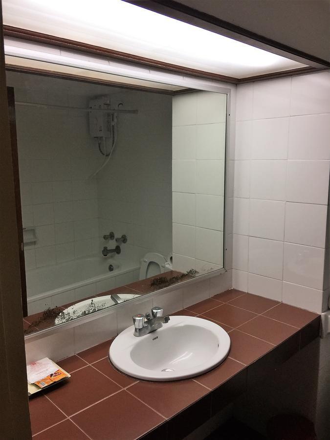 Daeng Plaza Hotel Phuket Eksteriør billede