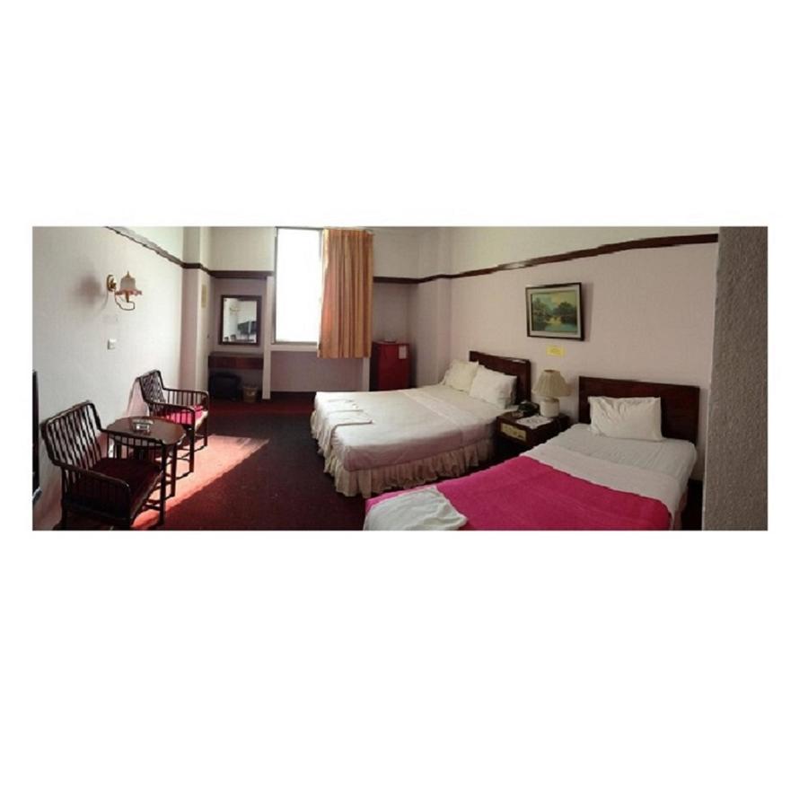 Daeng Plaza Hotel Phuket Eksteriør billede
